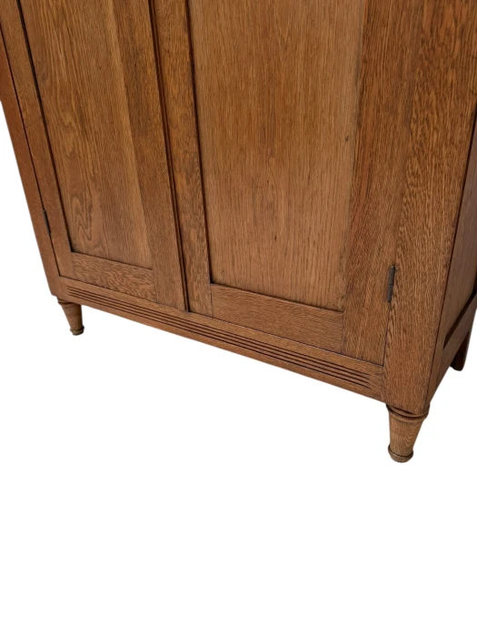 Arts & Crafts Art Nouveau Bookcase with Original Green Glass, 1900s